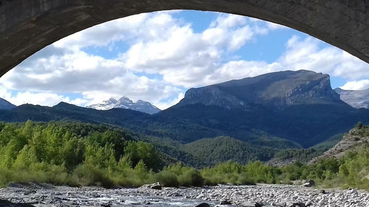 Casa Rural " El Retiro" Laspuña Εξωτερικό φωτογραφία